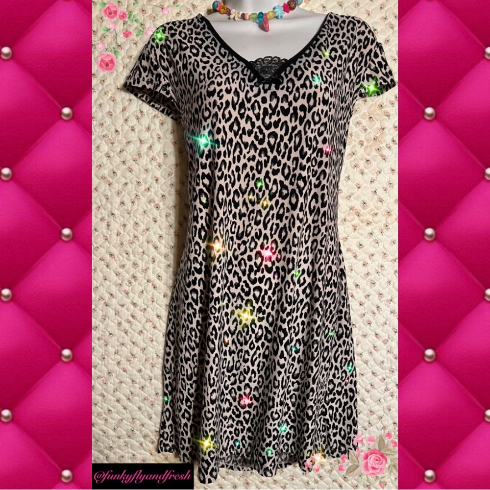 Studio Donatella size small leopard print nightie above knee with lace detailing